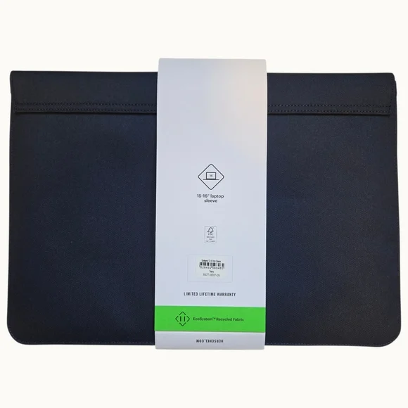 NWT Herschel Spokane 15–16” Laptop Sleeve | Black - Picture 2 of 5